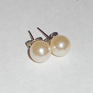 EARRINGS - 1 pair -post - pearls